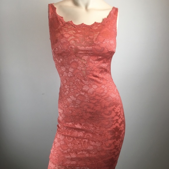 Kimikal Dresses & Skirts - Kimikal pink lace Bodycon dress